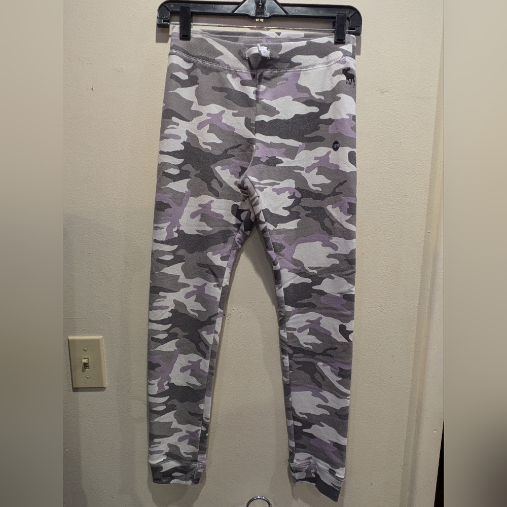 Abercrombie Kids Camo Kids Leggings Size 13/14